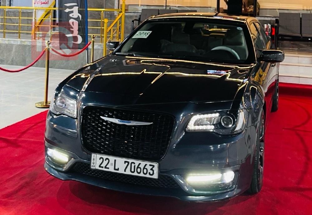 کرایسلەر 300